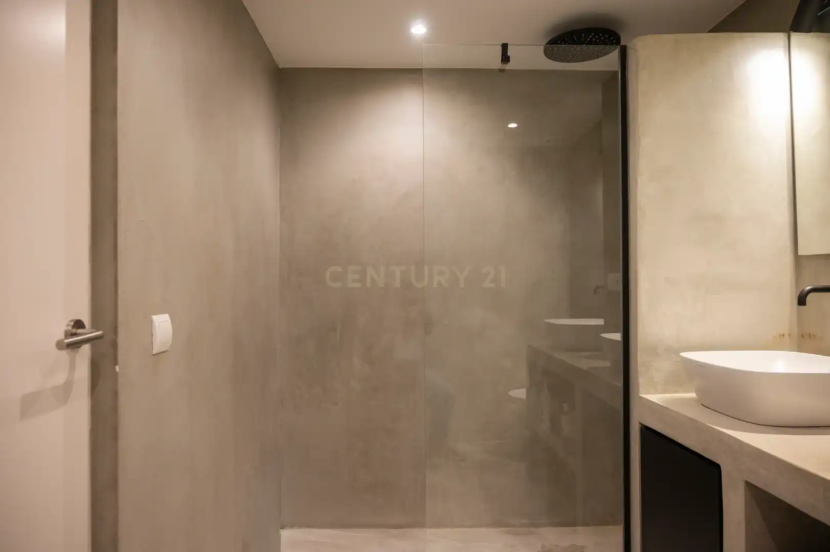 Baño de Apartamento de alquiler en Santa Eulària des Riu con Aire acondicionado, Jardín privado y Piscina comunitaria