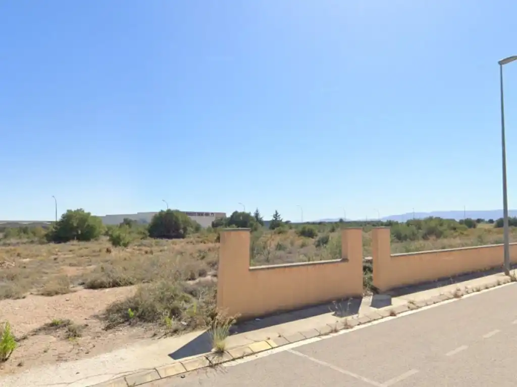Terreny residencial en venda a Calle Sud