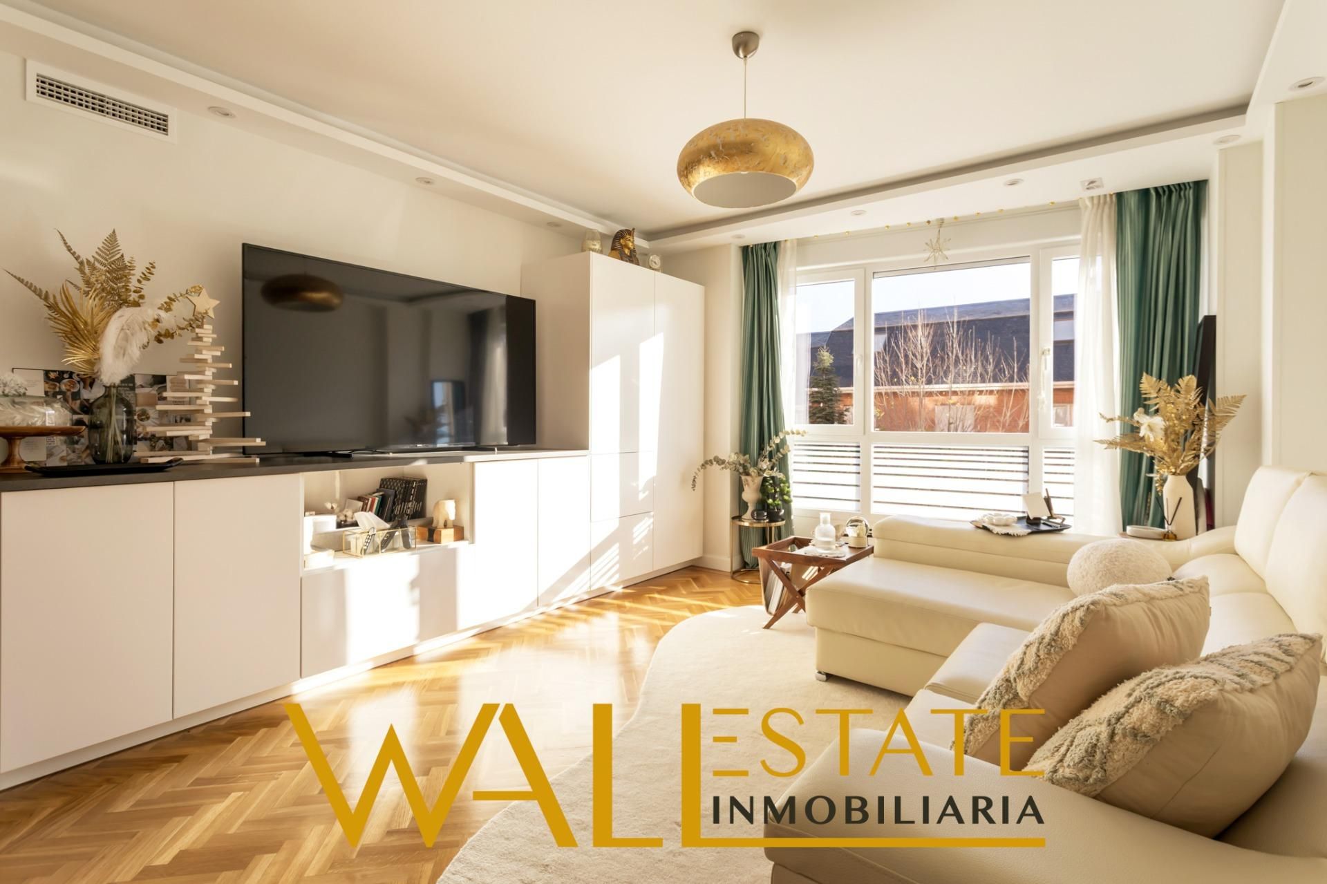 Vista exterior de Pis de lloguer en  Madrid Capital amb Aire condicionat, Calefacció i Jardí privat