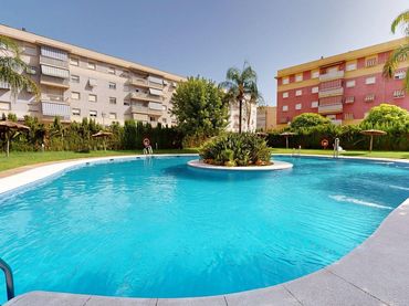 Pis amb piscina en venda a Noroeste
