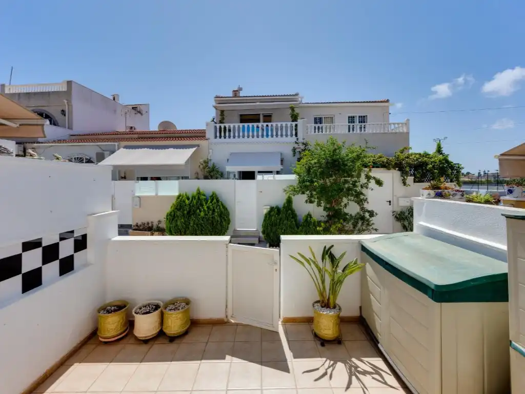 Bungalow con jardín en venta en Zona Carrefour - Urbanizaciones, imagen 4