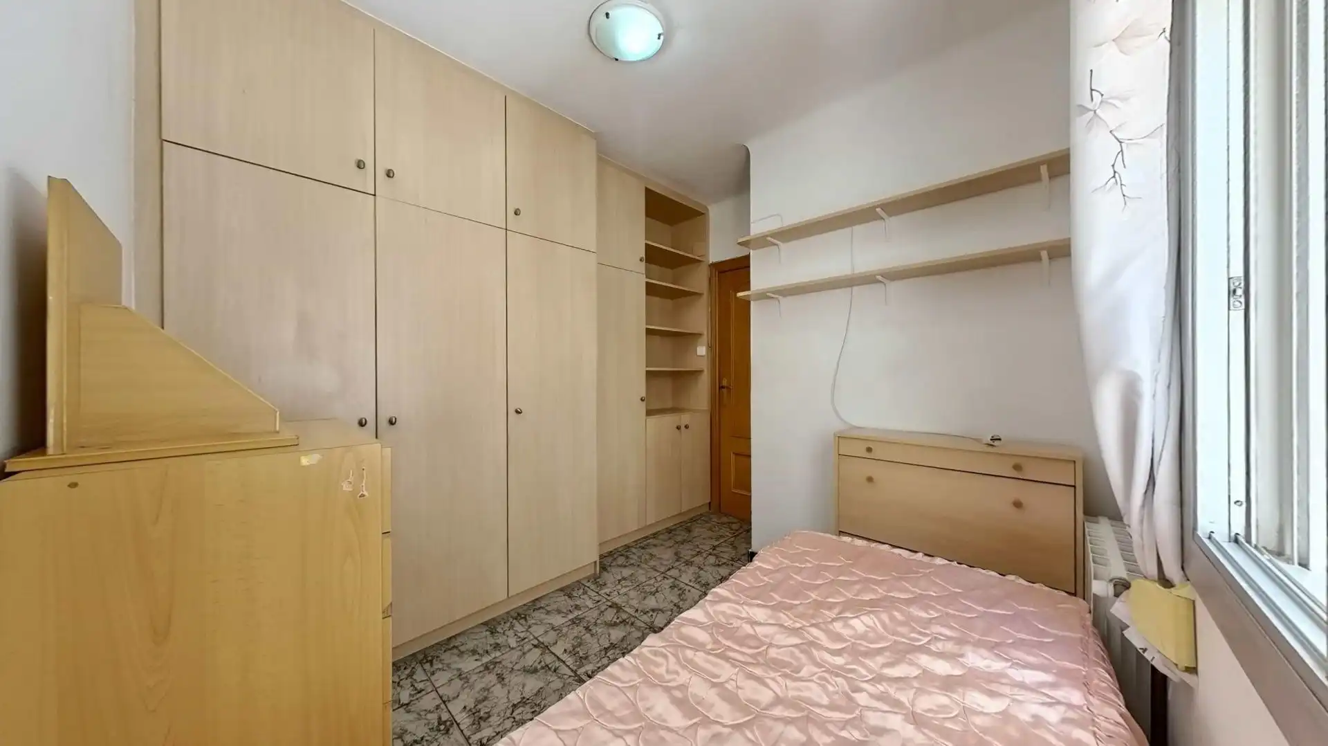 Habitación de Piso en venta en Badalona con Aire acondicionado, Calefacción y Balcón