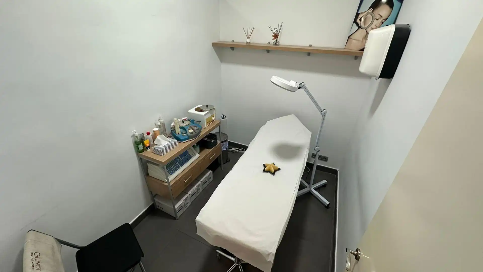 Business premises for transfer in Calle MIGUEL SERVET, imagen 9
