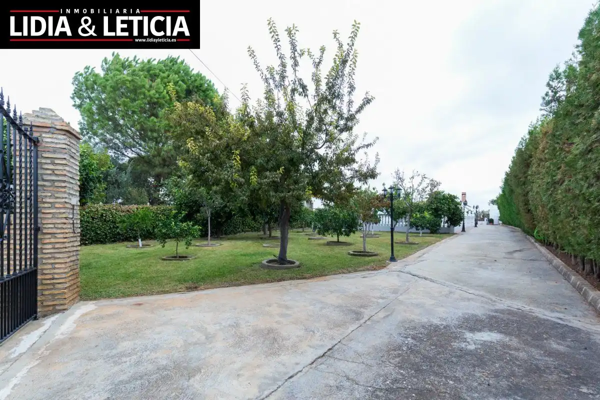 Casa o chalet en venta en Alcalá de Guadaira con Aire acondicionado, Calefacción y Jardín privado