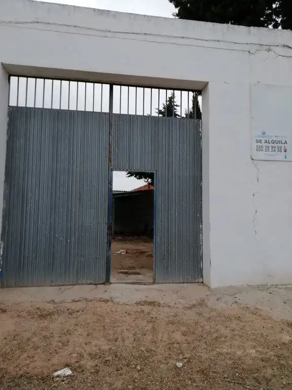 Nau industrial en venda a San Isidro