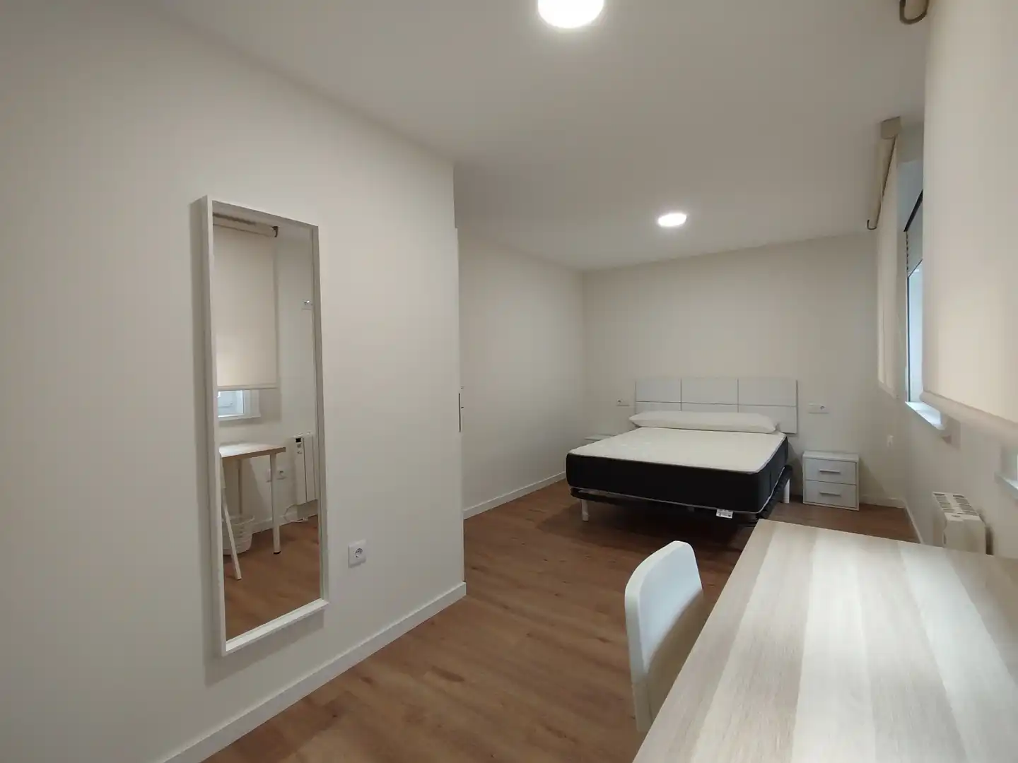 Habitación de Piso de alquiler en A Coruña Capital  con Calefacción, Amueblado y Horno