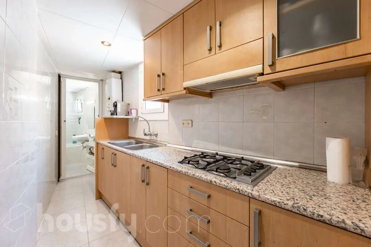 Cuina de Apartament en venda en Gavà amb Aire condicionat, Terrassa i Moblat