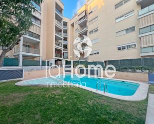 Piscina de Pis en venda en Paterna amb Aire condicionat, Terrassa i Forn