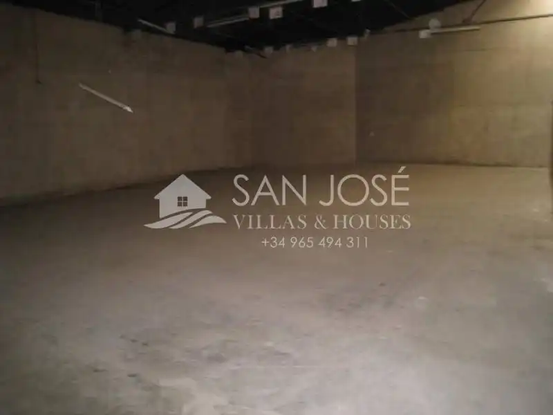 Nave industrial en venta en Aspe
