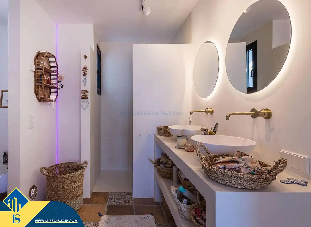 Bany de Casa o xalet en venda en Santa Eulària des Riu amb Terrassa, Piscina i Moblat
