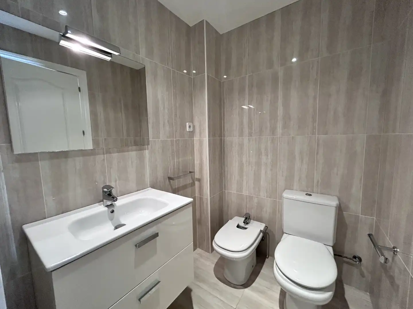 Badezimmer von Maisonette zum Verkauf in Calella mit Klimaanlage, Heizung und Balkon