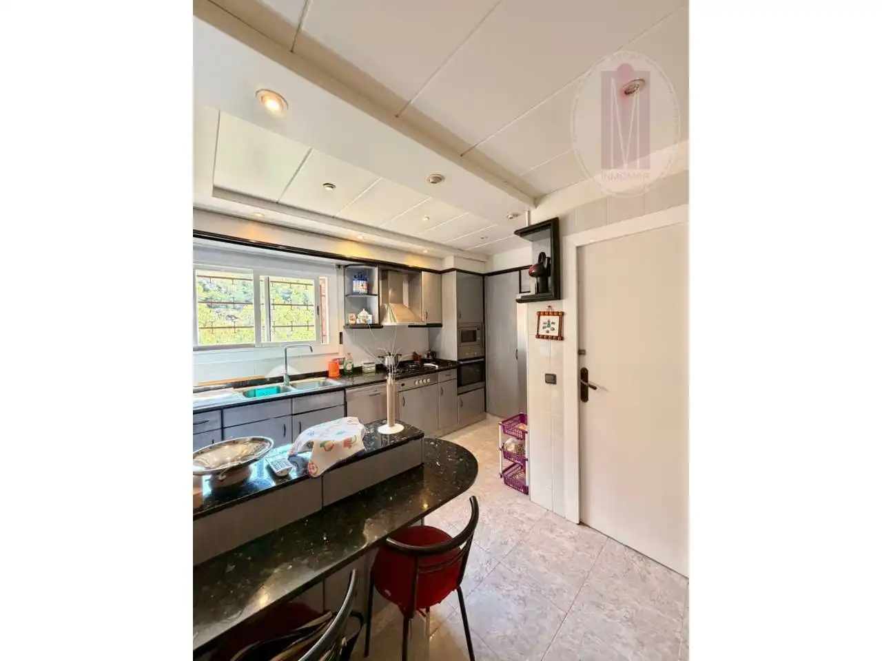 Cocina de Casa adosada en venta en Sitges con Aire acondicionado, Calefacción y Jardín privado
