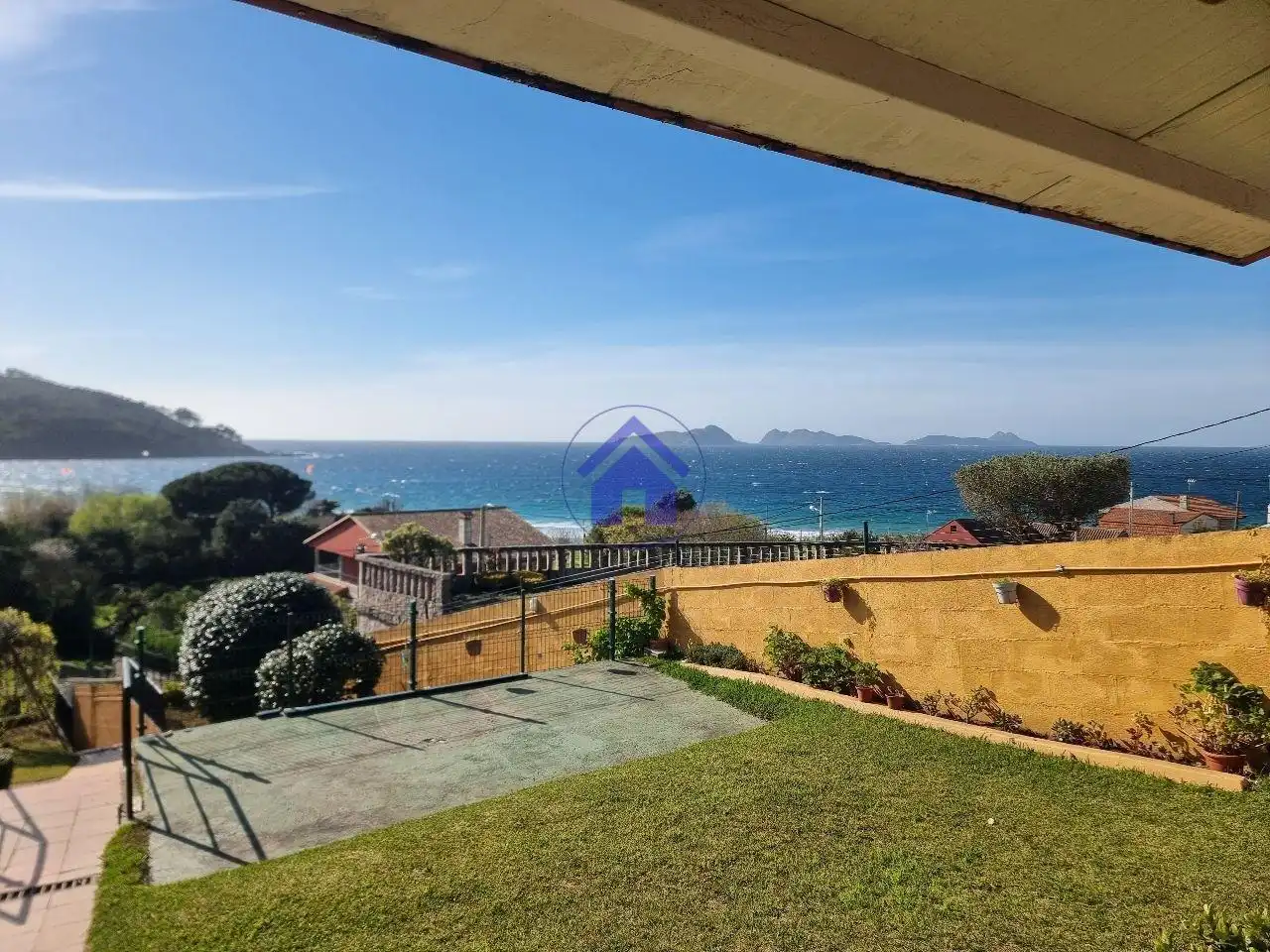 Exterior view of Houses for sale in Nigrán  with Private garden