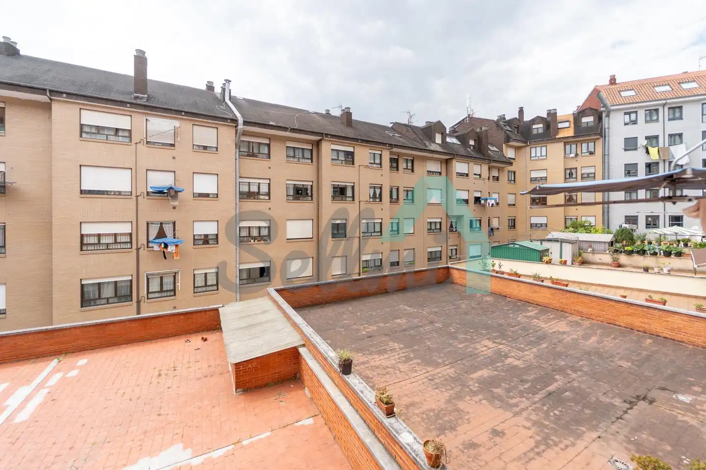 Terraza de Piso en venta en Oviedo  con Calefacción, Parquet y Trastero