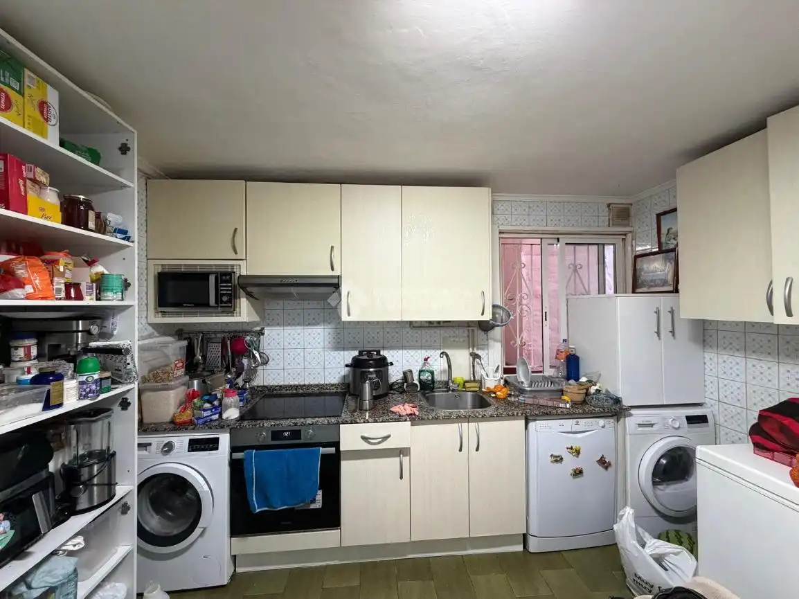 Cocina de Piso en venta en Castro-Urdiales con Amueblado y Balcón