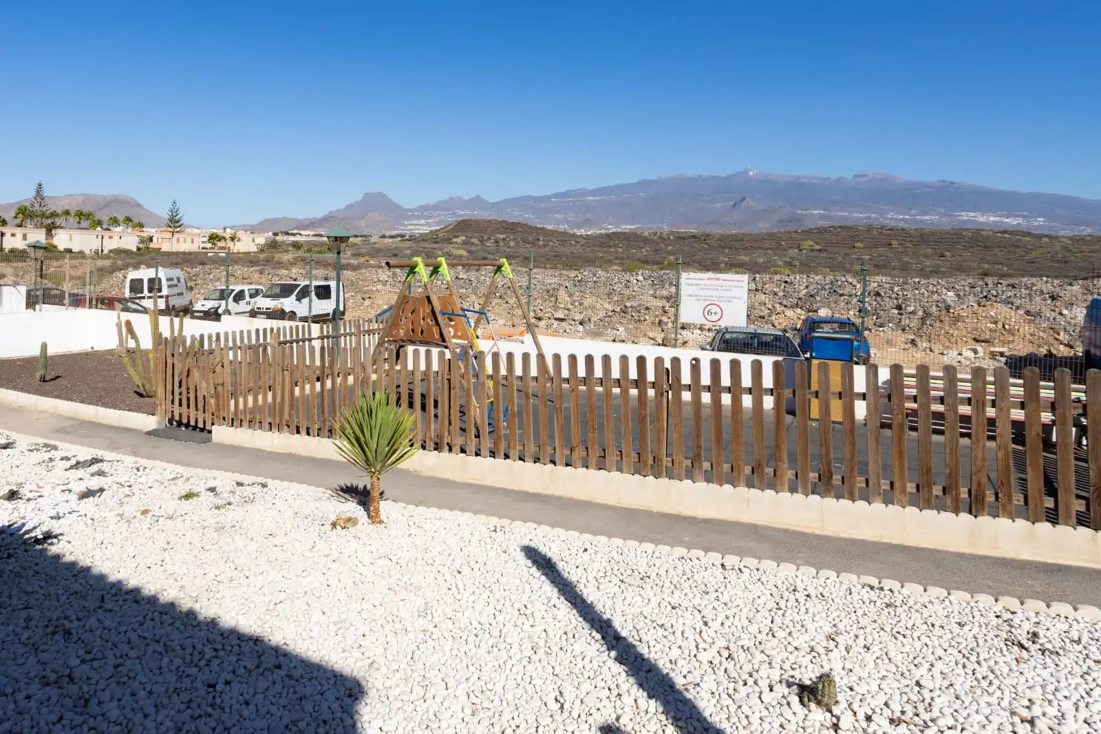 Vista exterior de Dúplex en venta en Arona con Terraza, Amueblado y Horno