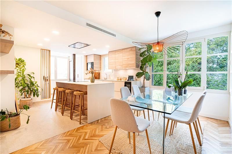 Menjador de Pis en venda en  Palma de Mallorca amb Aire condicionat, Terrassa i Piscina comunitària