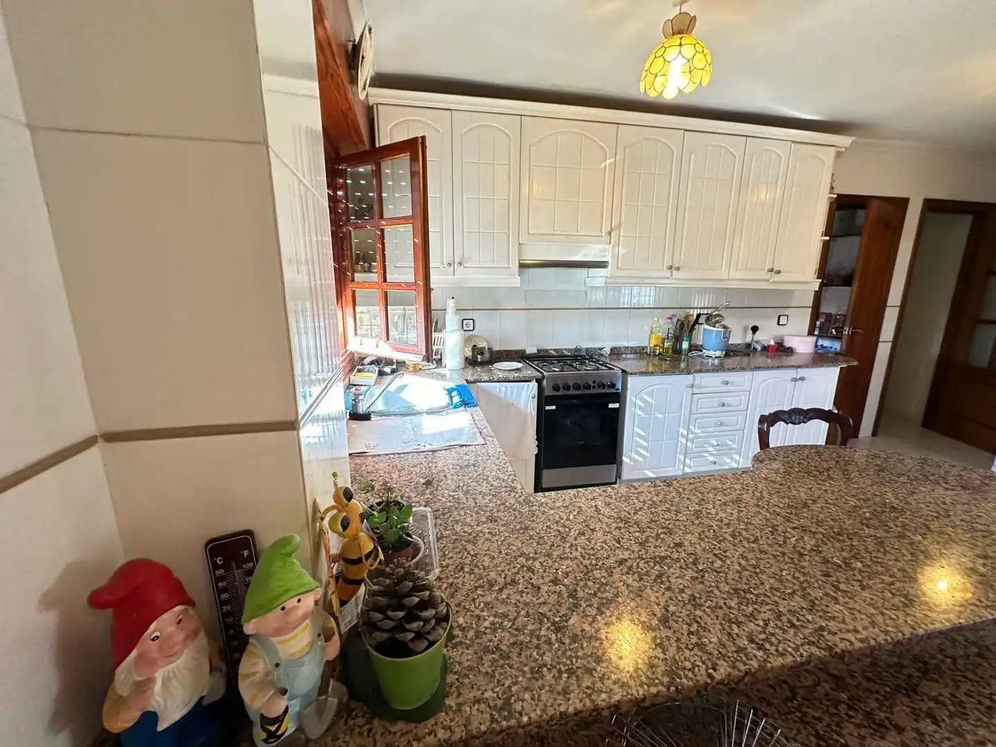 Cuina de Casa o xalet en venda en Alicante / Alacant amb Jardí privat, Terrassa i Traster