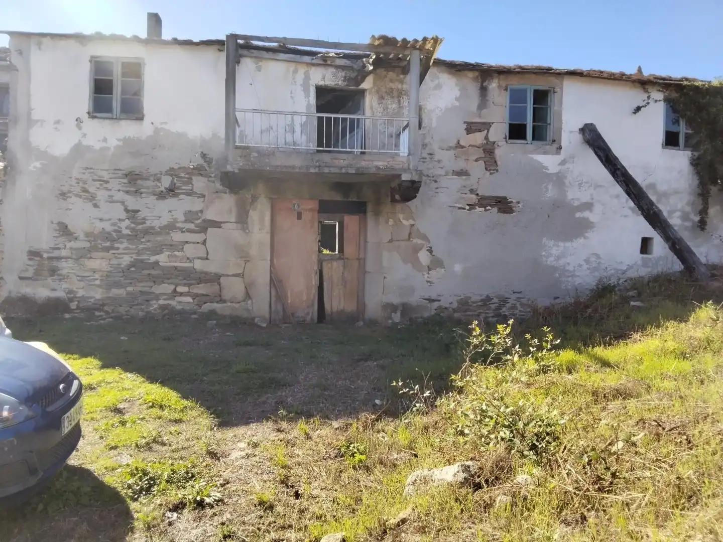 Vista exterior de Casa adosada en venda en Outeiro de Rei, Lugo