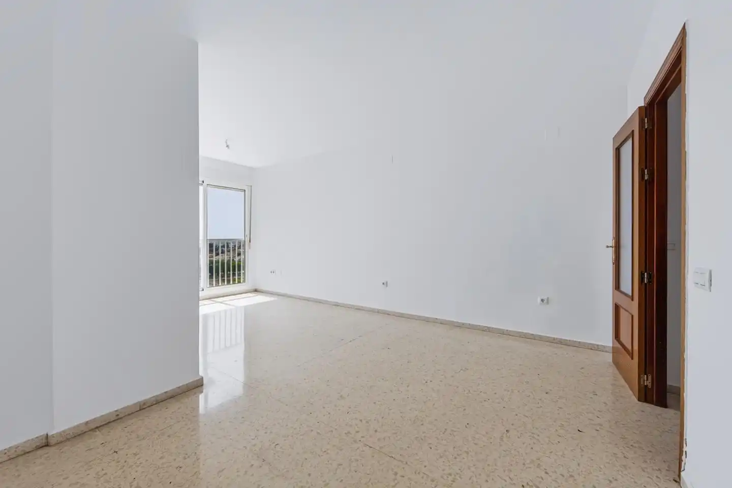 Sala d'estar de Pis en venda en Almería amb Moblat
