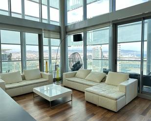 Living room of Duplex for sale in  Barcelona Capital