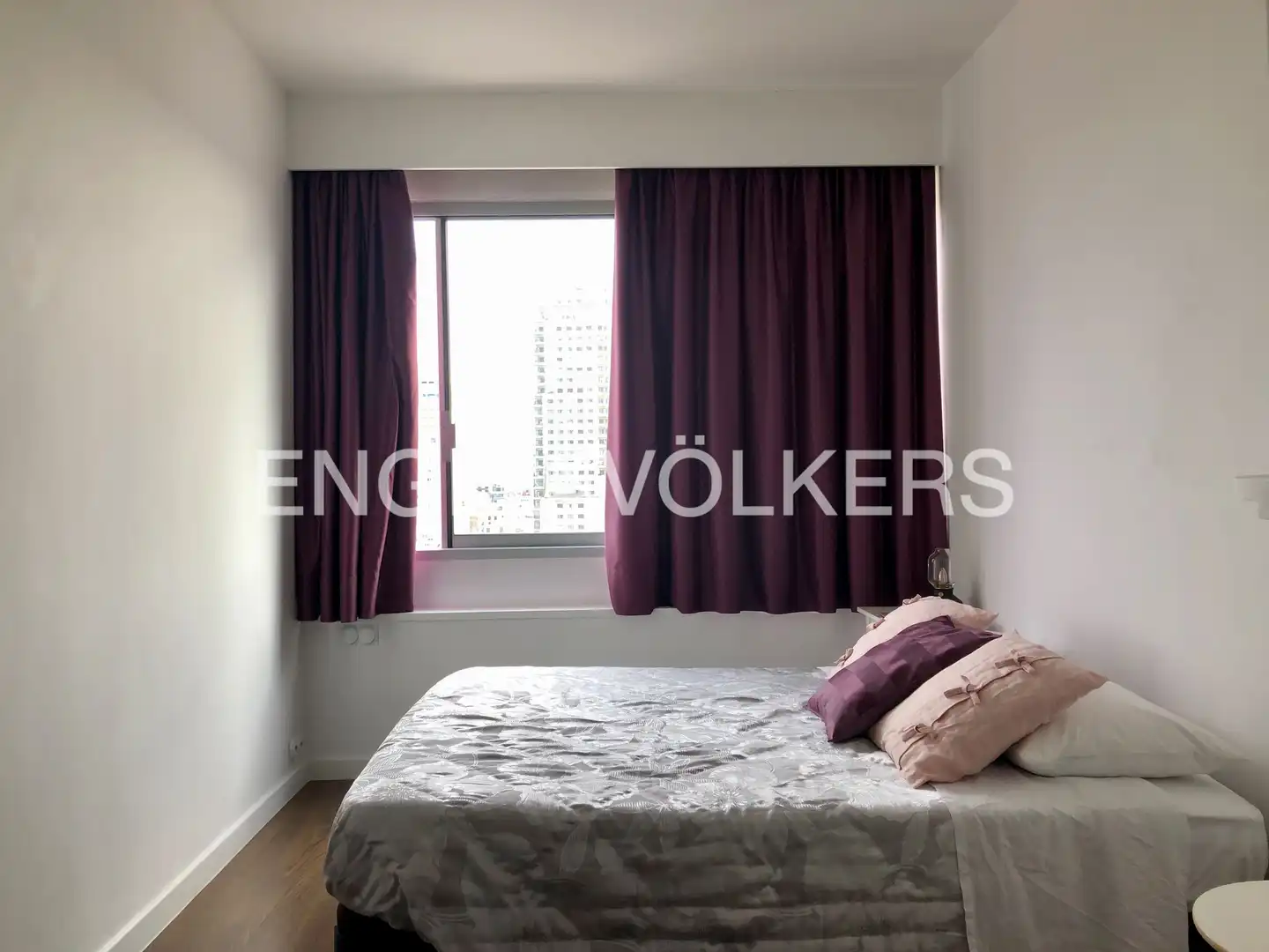 Schlafzimmer von Wohnung zur Miete in Madrid mit Klimaanlage und Heizung