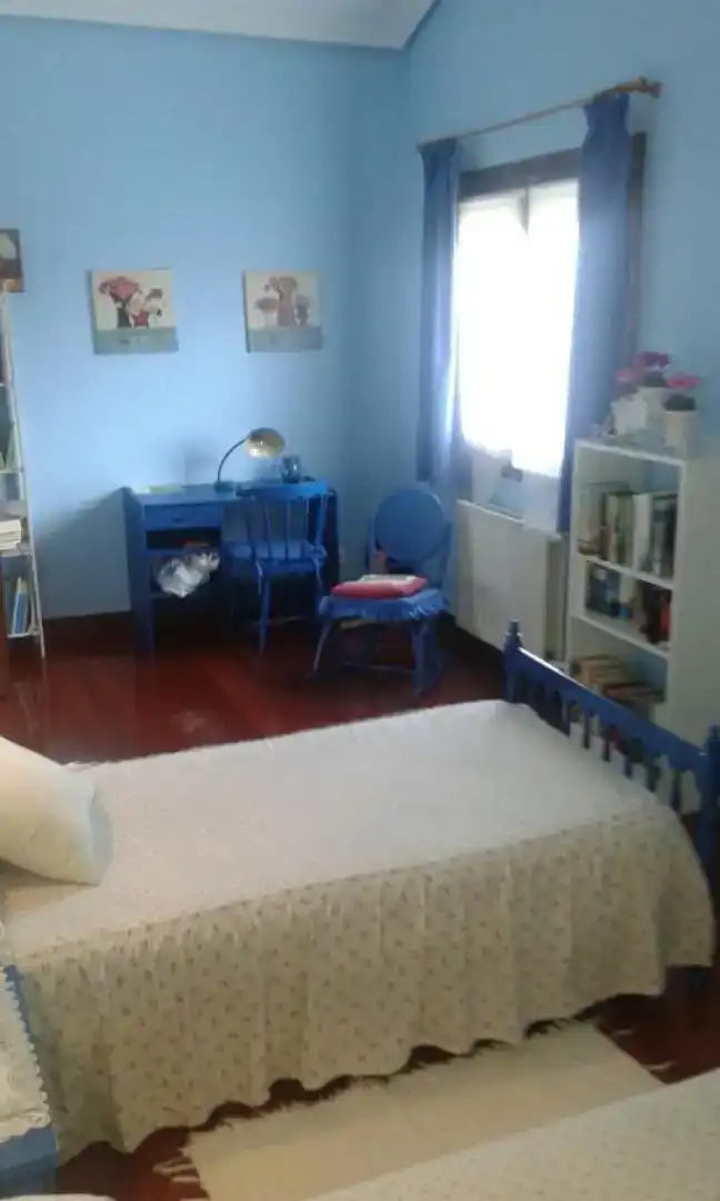 Dormitori de Casa o xalet en venda en Alegría-Dulantzi amb Balcó