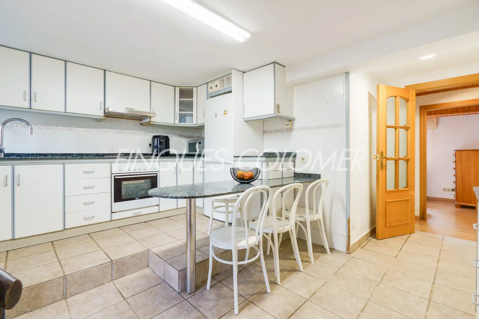 Kitchen of Houses for sale in Rubí  with Air Conditioner, Private garden and Parquet flooring