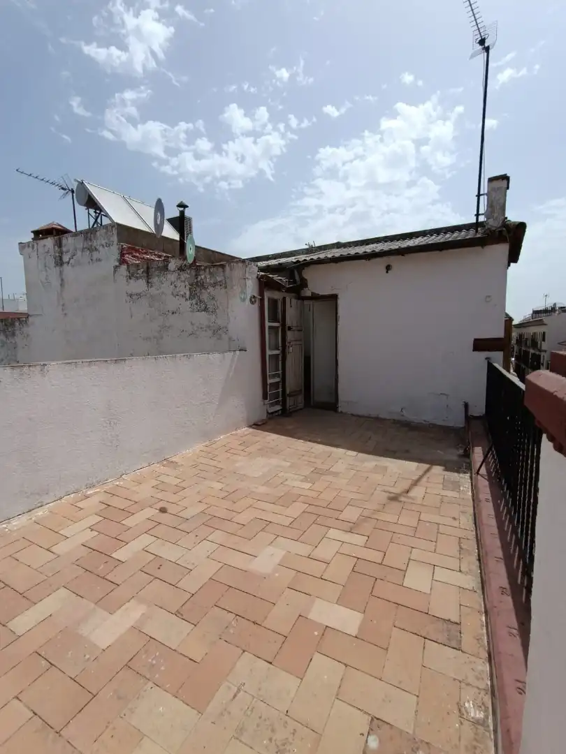 Casa adosada en venda en Sevilla amb Terrassa i Balcó
