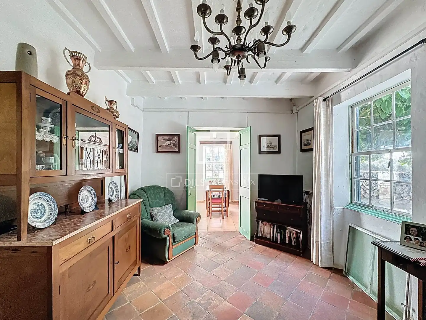 Wohnzimmer von Country house zum Verkauf in Es Castell mit Privatgarten, Abstellraum und Balkon