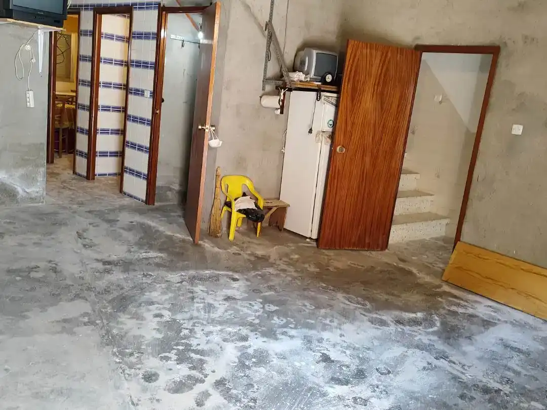 Casa adosada en venda en Ahigal amb Balcó