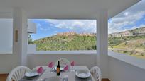 Dormitori de Apartament en venda en Mijas amb Aire condicionat, Terrassa i Piscina