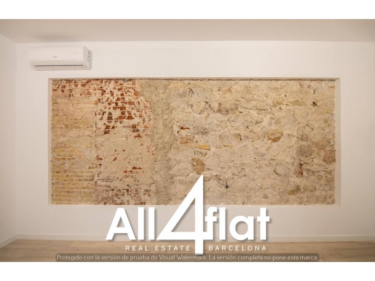 Vista exterior de Pis en venda en  Barcelona Capital amb Aire condicionat, Parquet i Traster
