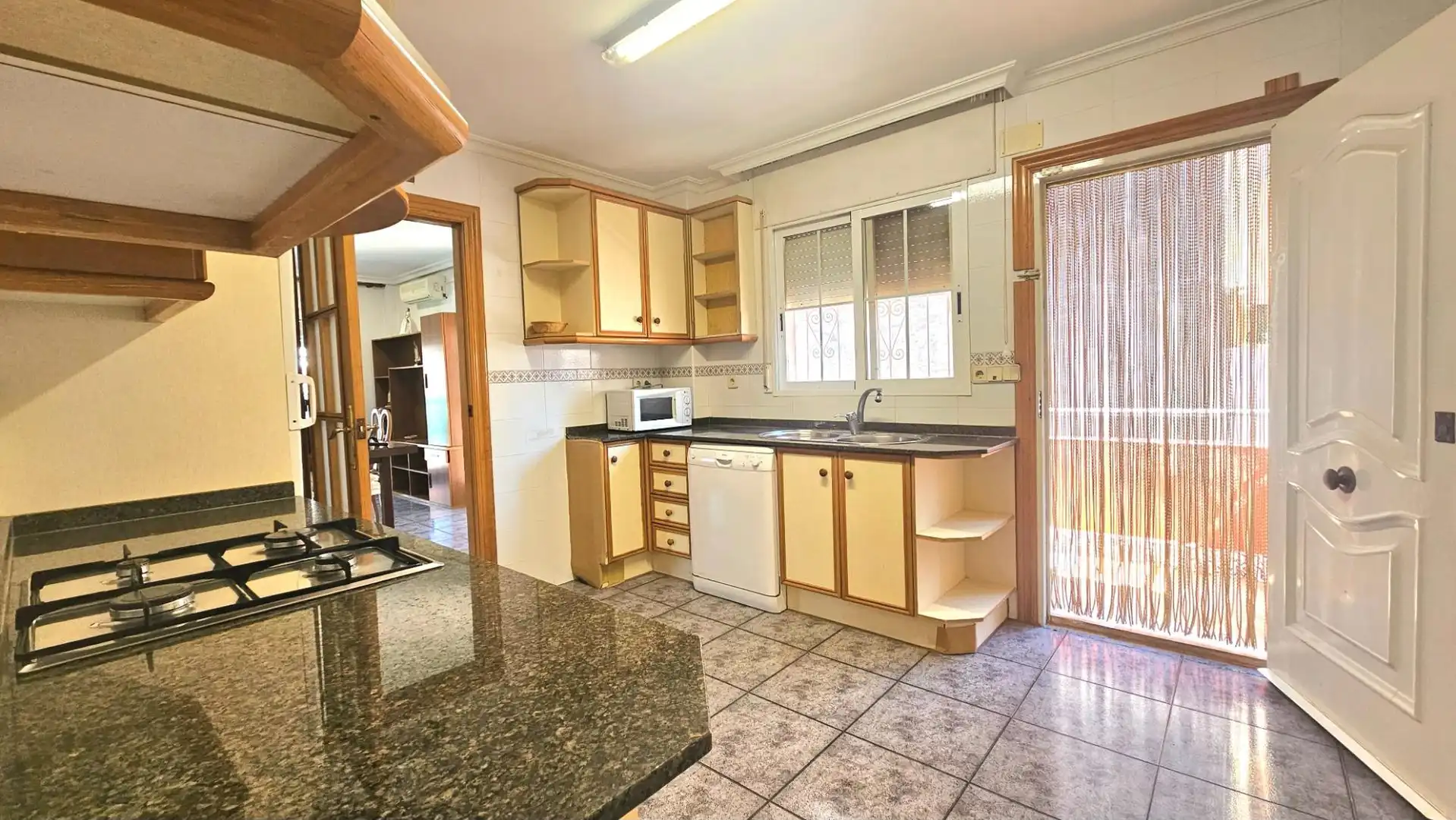 Cocina de Casa o chalet en venta en Cartagena con Aire acondicionado, Jardín privado y Piscina
