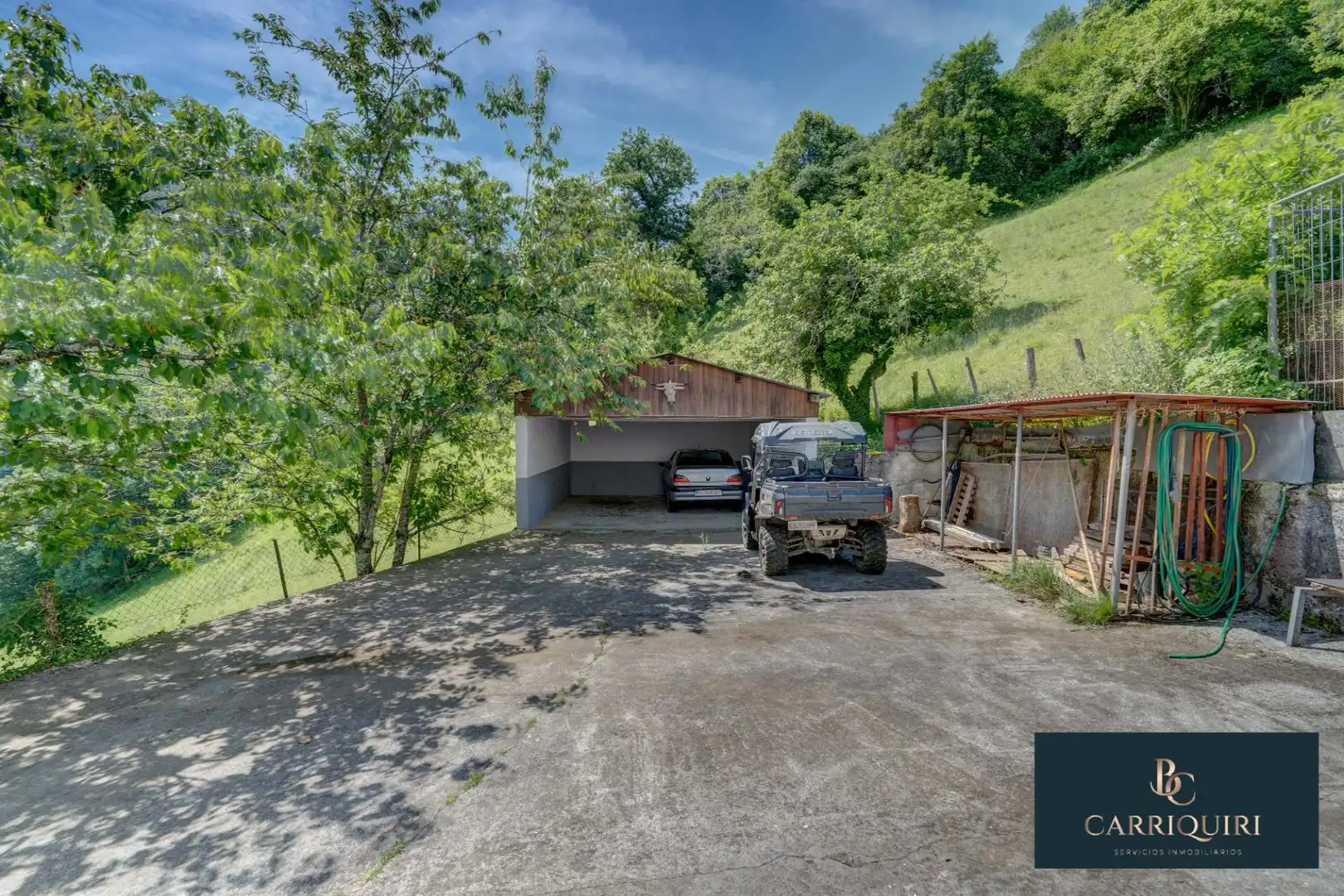 Parking of Houses for sale in Oiz