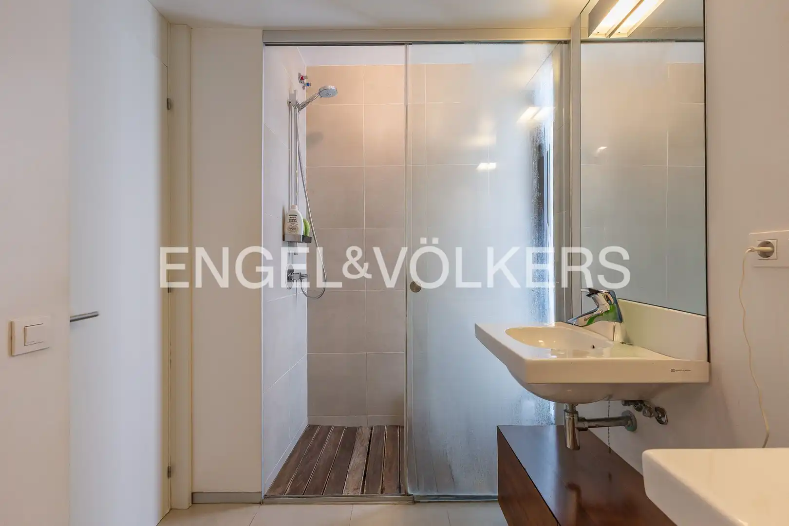 Bathroom of Houses for sale in Sant Cugat del Vallès  with Air Conditioner, Heating and Private garden