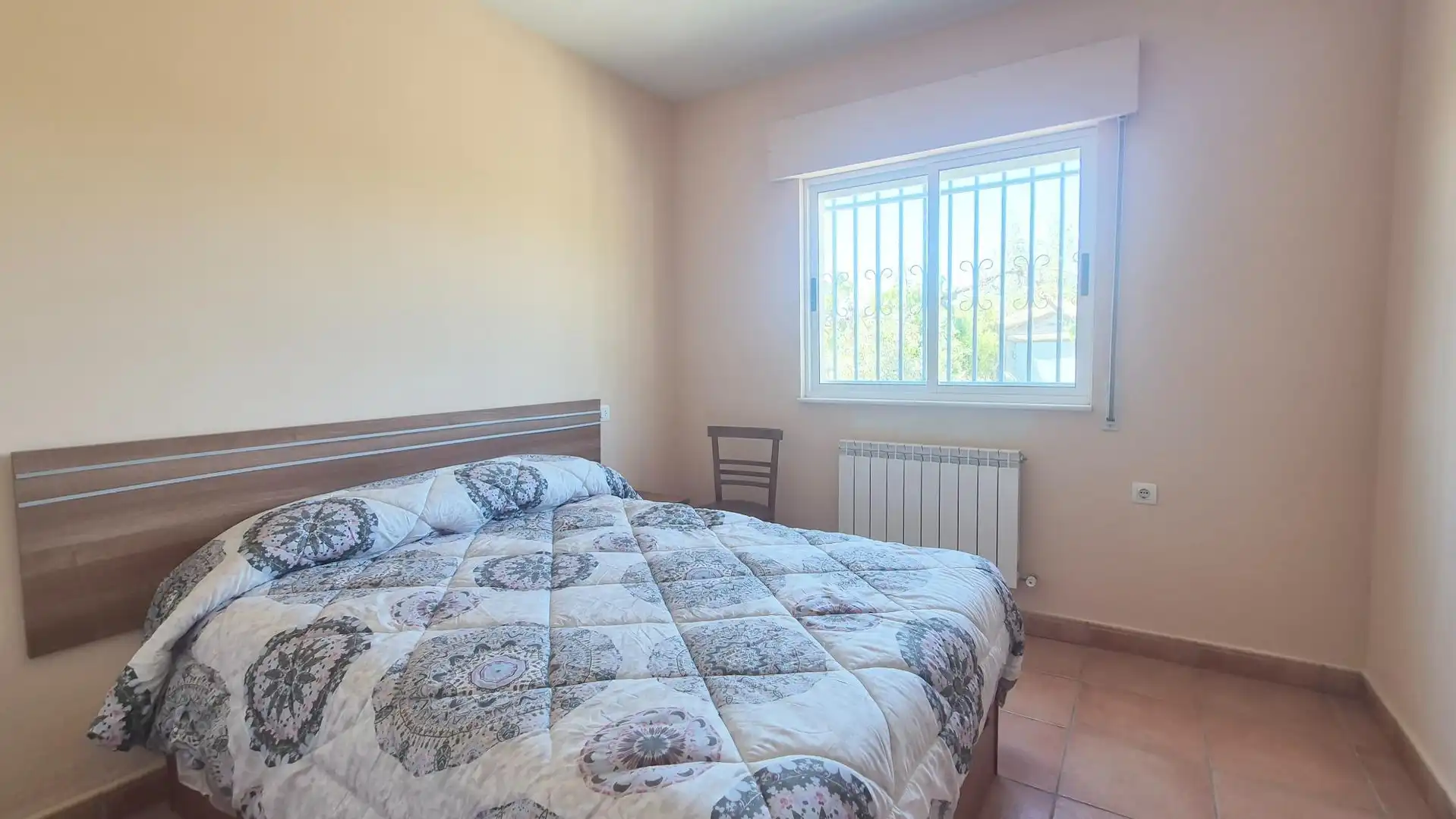 Bedroom of Houses for sale in Calvarrasa de Abajo  with Heating, Storage room and Furnished