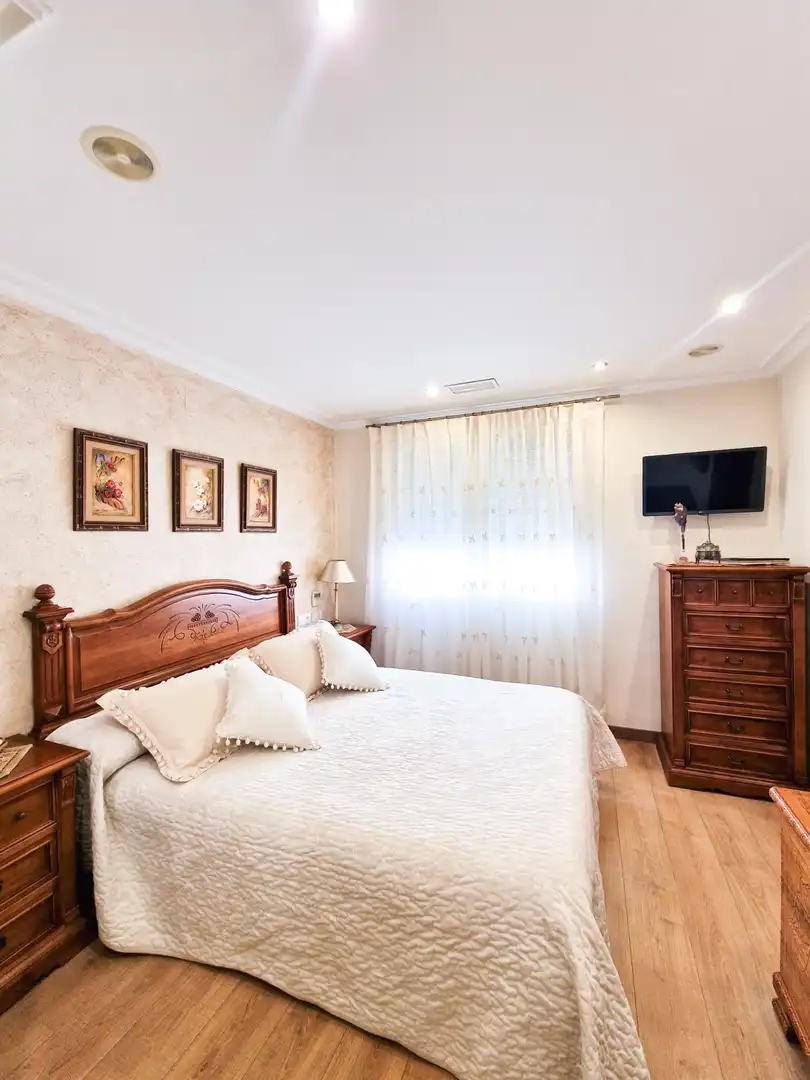 Bedroom of Houses for sale in Elche / Elx  with Air Conditioner, Heating and Private garden