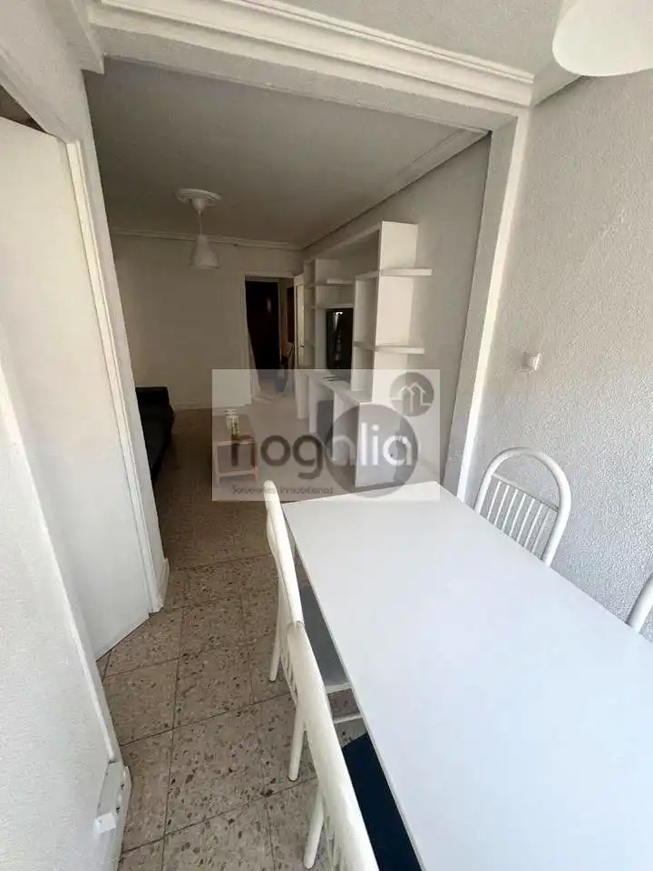 Bedroom of Flat for rent in Sevilla  with Air Conditioner, Terrace and Furnished