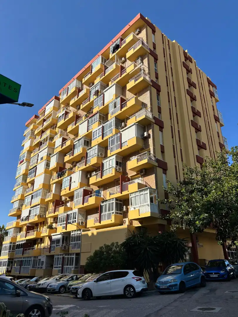 Vista exterior de Estudio en venta en Benalmádena con Aire acondicionado, Terraza y Amueblado