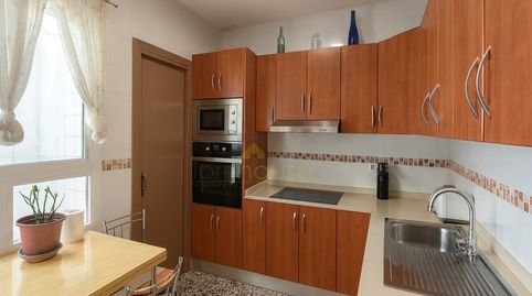 Foto 3 de Piso en venta en Calle Jeronimo Santa Fe, 98, San José, Lorca
