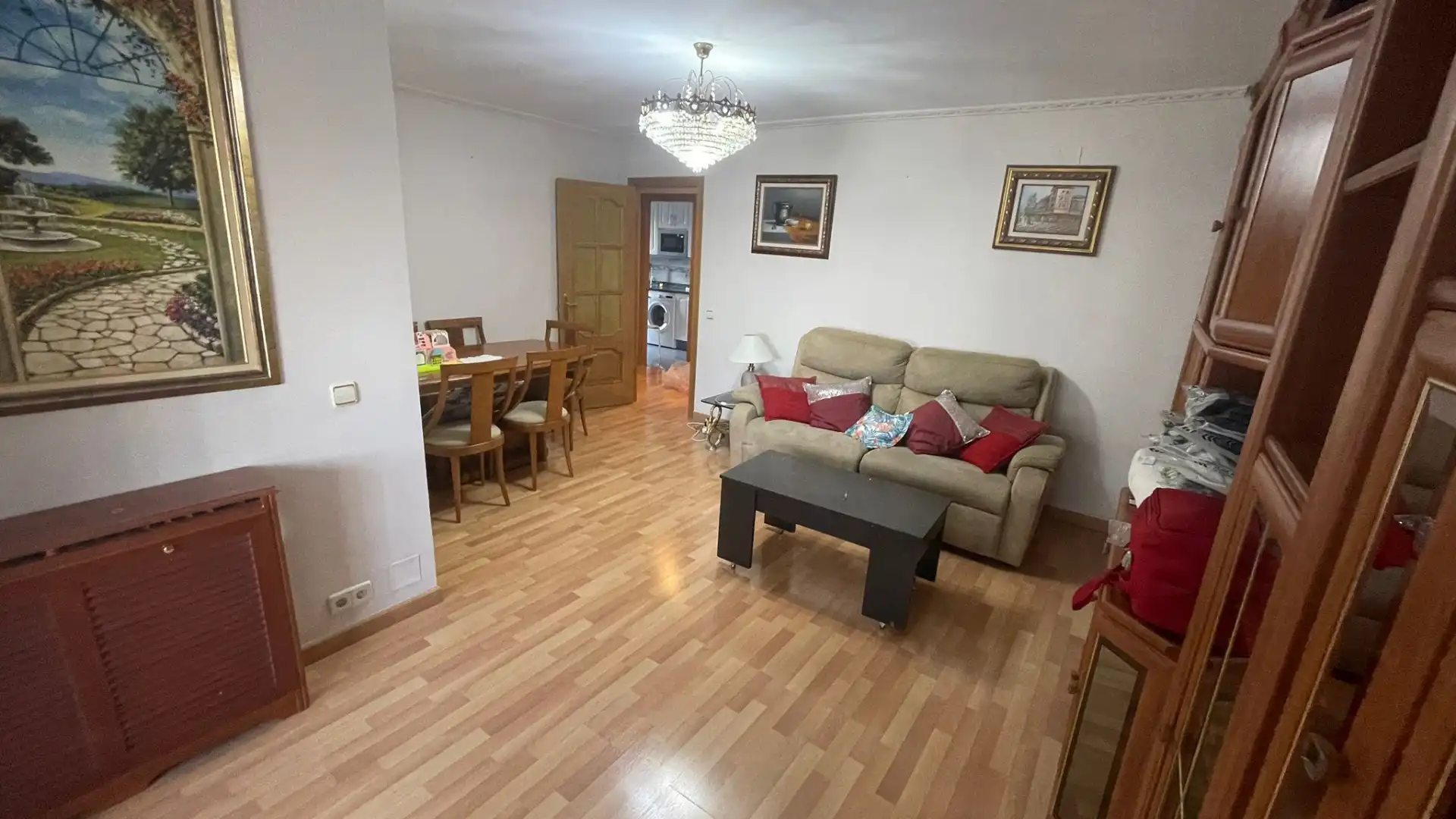 Wohnung zur Miete in Avenida de Moratalaz, Marroquina