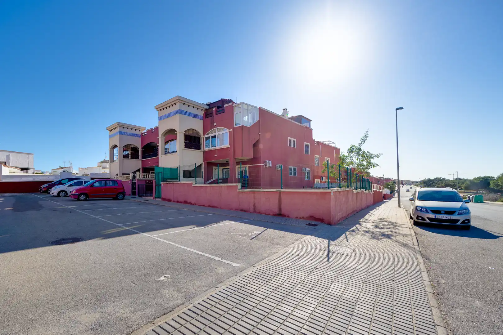 Vista exterior de Pis en venda en Orihuela amb Aire condicionat, Jardí privat i Terrassa