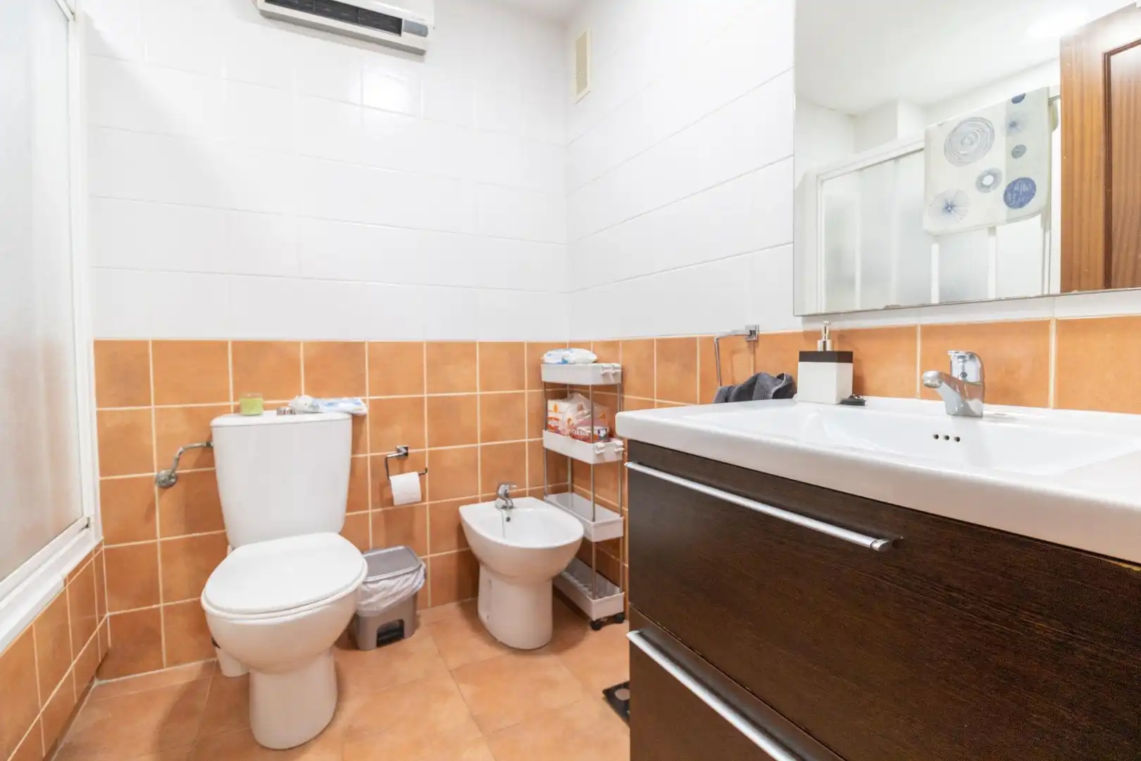 Baño de Piso en venta en Almería con Aire acondicionado