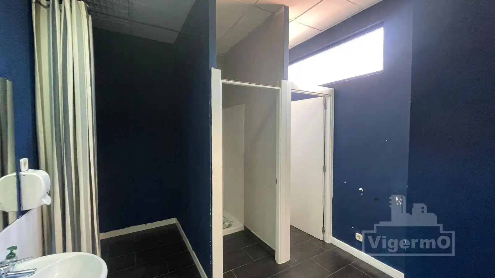 Commercial properties for sale in Población de Arroyo
