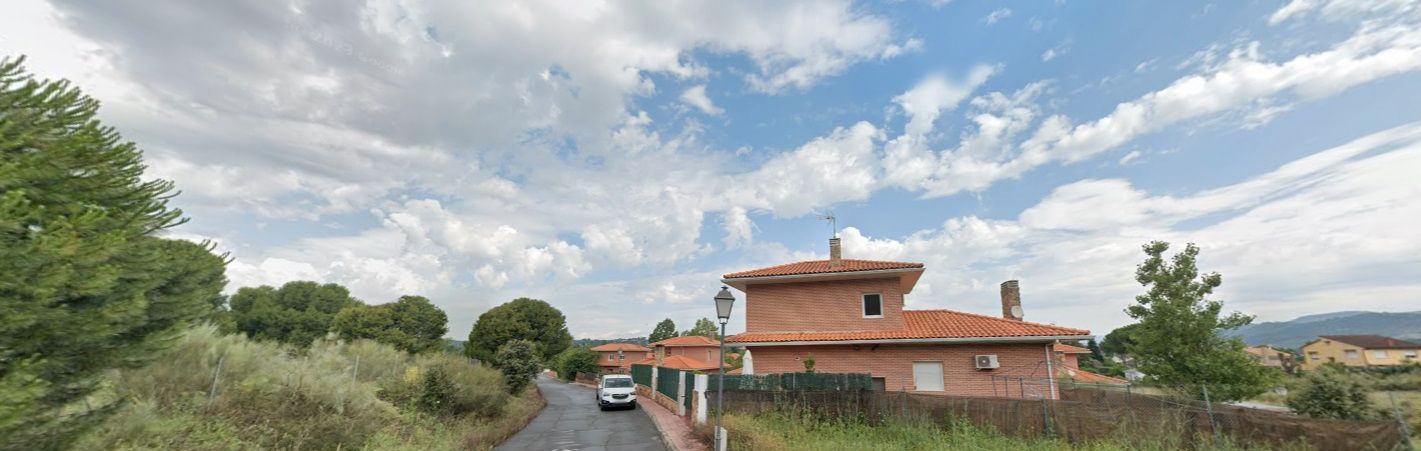 Vista exterior de Casa o xalet en venda en Pelayos de la Presa amb Moblat