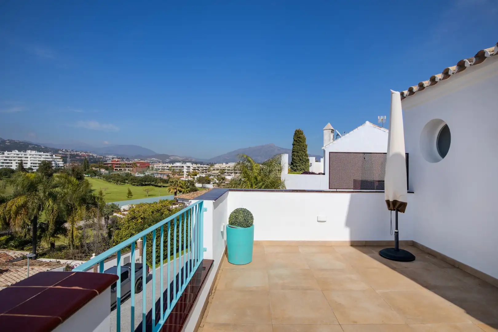 Terrassa de Casa adosada en venda en Marbella amb Aire condicionat, Jardí privat i Terrassa