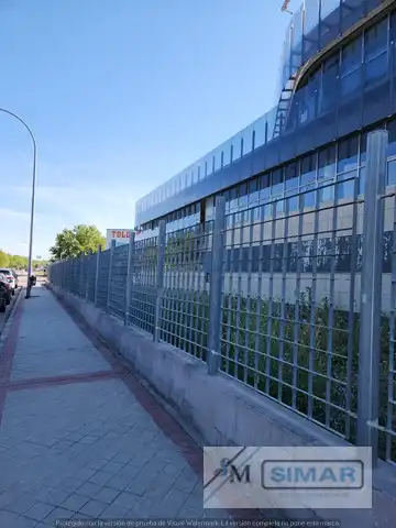 Außenansicht von Fabrikhallen zum Verkauf in Torrijos