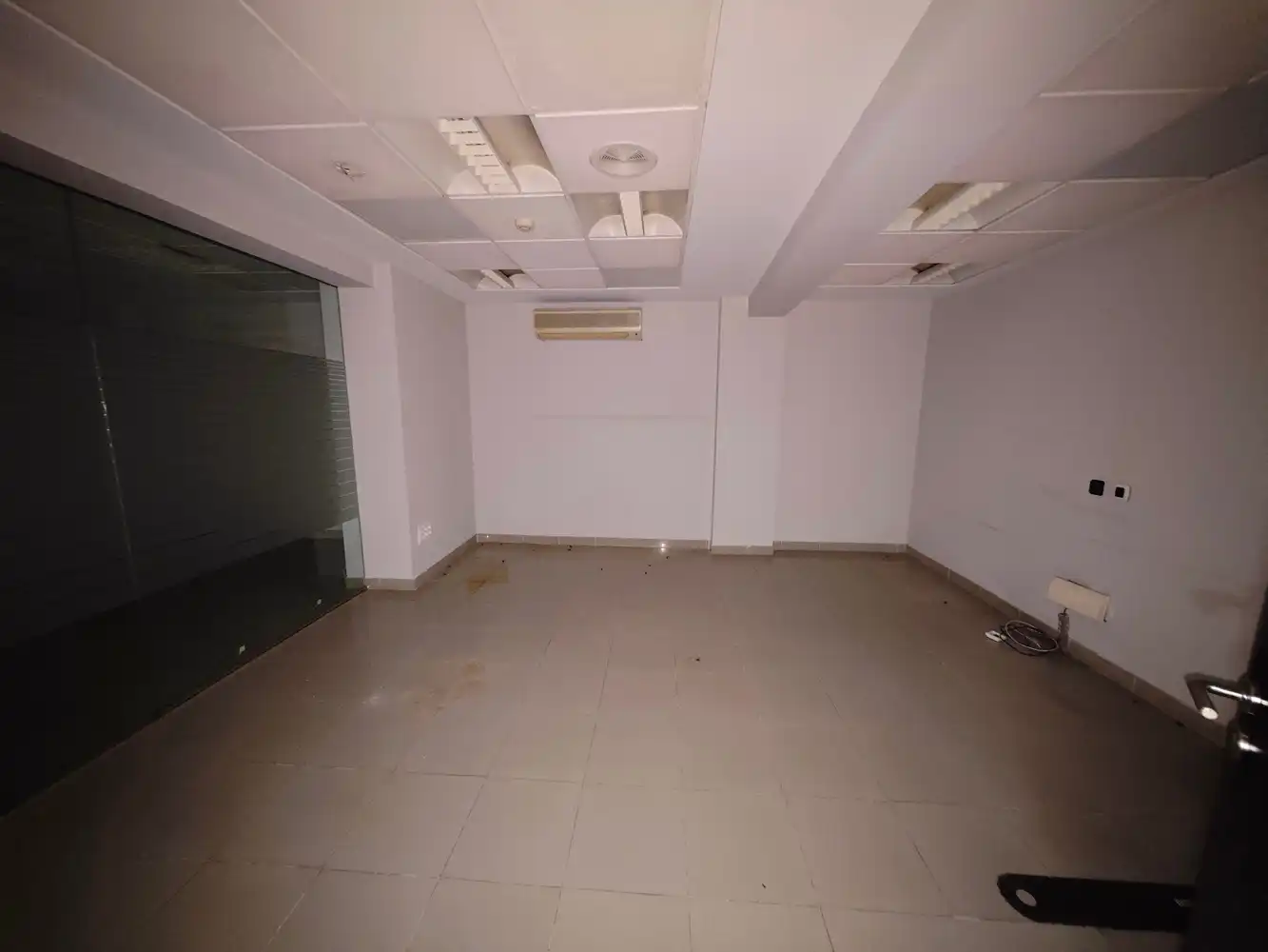 Local en venta en Alicante / Alacant con Aire acondicionado
