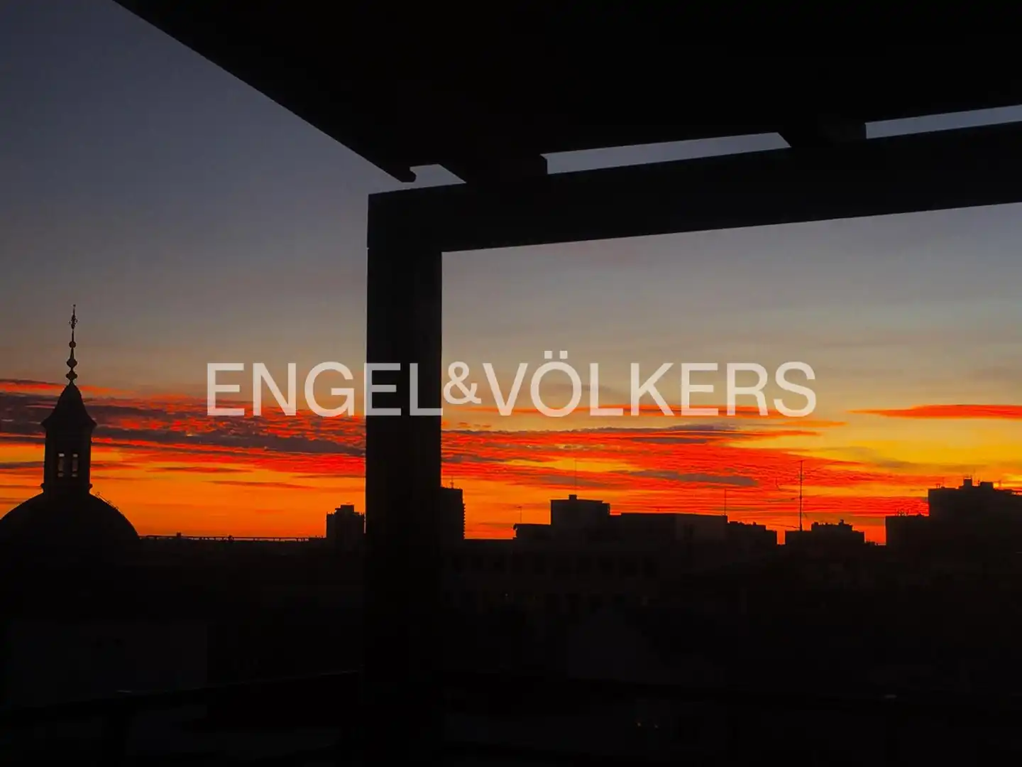 Vista exterior de Ático en venta en Madrid con Aire acondicionado, Calefacción y Terraza